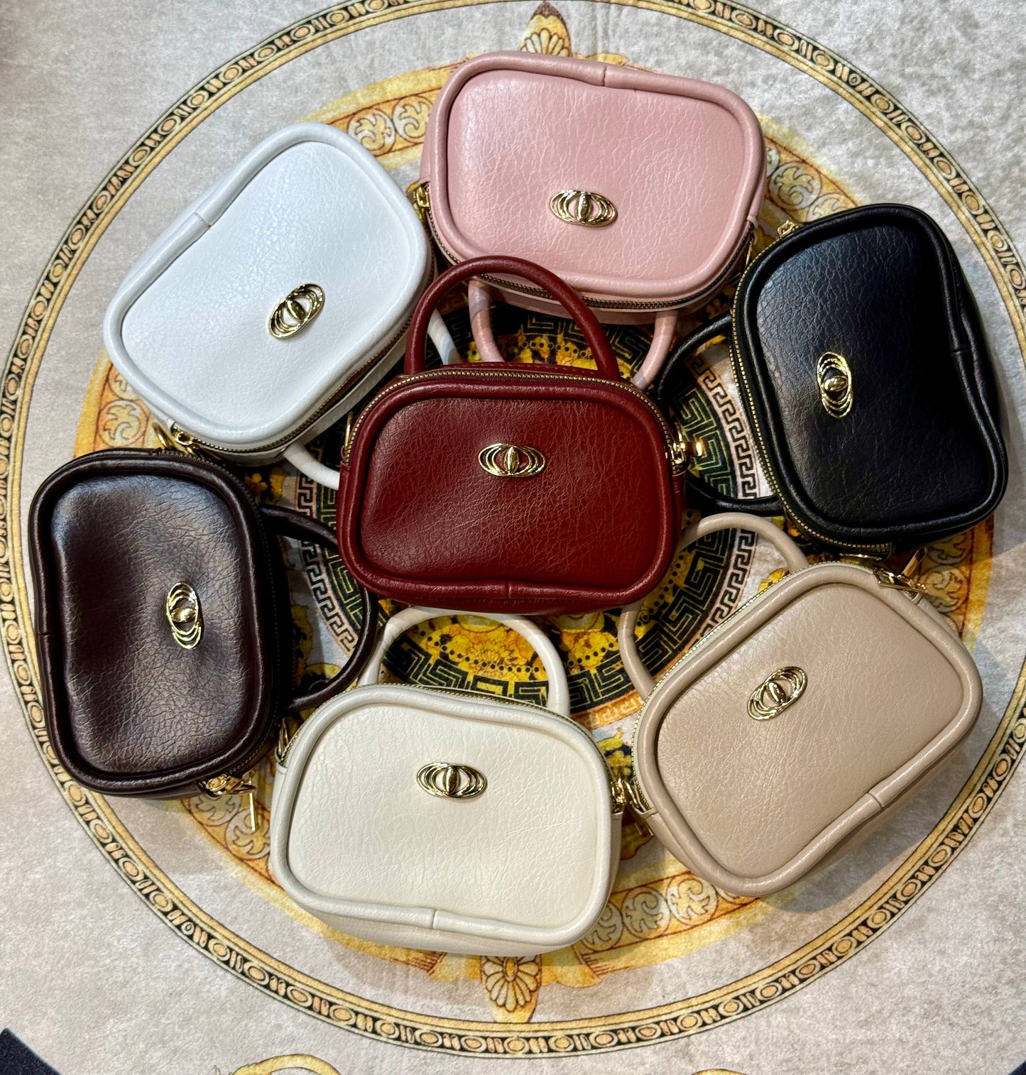 Oval Klipsli Mini El Çantası